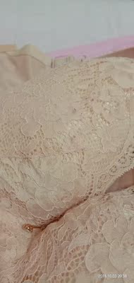 穿一次，穿的是粉色衣服不知道怎么会有黑色东西，起了好多疙瘩。真的不能贪便宜，卖家不易，给个好评吧