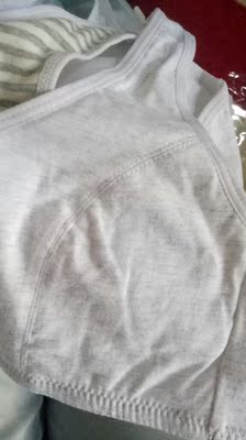 内衣很好,尺寸合适。面料舒服。女儿说很喜欢,让我以后网上买就到这个店来买。 内衣很好,尺寸合适。面料舒服。女儿说很喜欢,让我以后网上买就到这个店来买。