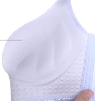 这个颜色很清新 罩杯的大小很标准的不会压胸 料子也是比较柔软 聚拢效果没有话说 设计挺完美的,不闷热、无束缚感。文胸效果很好,穿在身上很舒服的,这款内衣面料很柔软,穿上不勒,也不磨肉,这点很满意,也没有跑杯的现象。内衣性价比很高。肩带可以调节的,也是可以拆卸的。穿上有型,不会软踏踏的。松紧度也刚好。没有松松垮垮的。不错的一款。喜欢的朋友可以购买哦 这个颜色很清新 罩杯的大小很标准的不会压胸 料子也是比较柔软 聚拢效果没有话说 设计挺完美的,不闷热、无束缚感。文胸效果很好,穿在身上很舒服的,这款内衣面料很柔软,穿上不勒,也不磨肉,这点很满意,也没有跑杯的现象。内衣性价比很高。肩带可以调节的,也是可以拆卸的。穿上有型,不会软踏踏的。松紧度也刚好。没有松松垮垮的。不错的一款。喜欢的朋友可以购买哦