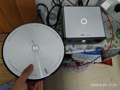 如何评价大家谈谈坚果W700和w730投影仪那个好，性价大对比，哪款能胜出！