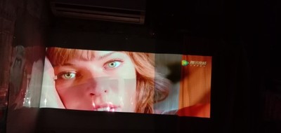 如何评价点评坚果G7和极米Z6X投影仪那个好，优缺点区别是，图文对...