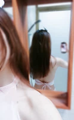 宝贝收到啦 感觉还不错比较喜欢 带子对我来说有点长 不过不影响什么 上身也非常好看 值得推荐 宝贝收到啦 感觉还不错比较喜欢 带子对我来说有点长 不过不影响什么 上身也非常好看 值得推荐