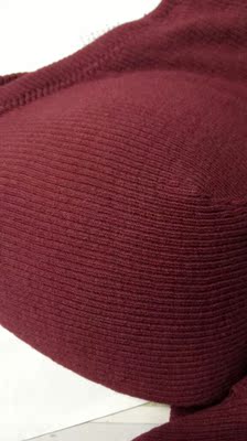 实物与效果图有点不同，偏暗，有点失望。 只值40左右。 平时穿80B，买的L有点宽 不聚拢，效果一般，不显胸。 下边的边容易松。 售后不错，客服态度也好。 发货有点慢，但是物流挺快的。