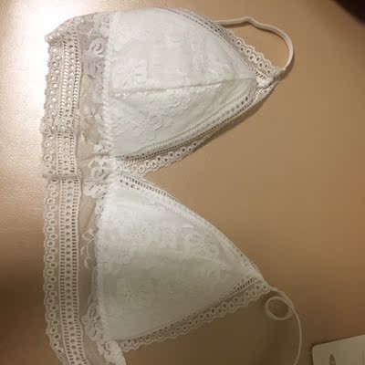 超级柔软 样式也特别好看 和图片上的一模一样没有差别,质量真的没话说,颜色也是我喜欢的没色差,真的是特别喜欢这种薄款的 后面是三排扣的 不紧也不会特松弛 肩带不是那种容易滑落的 已经分享给我的闺蜜了 让她也买两件 超级柔软 样式也特别好看 和图片上的一模一样没有差别,质量真的没话说,颜色也是我喜欢的没色差,真的是特别喜欢这种薄款的 后面是三排扣的 不紧也不会特松弛 肩带不是那种容易滑落的 已经分享给我的闺蜜了 让她也买两件