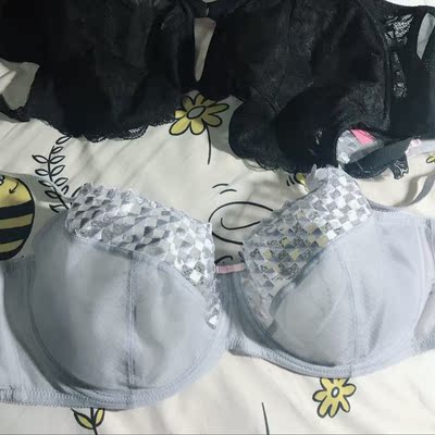 万万没想到这个科技银这么显档次的，超级显白！很舒服很软！一点压迫感都没有！搭配同款内裤完美直接！最爱的一家没有第二！