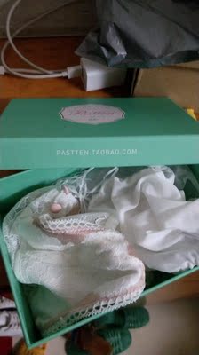 不错。很好看的。很薄，摸起来很舒服