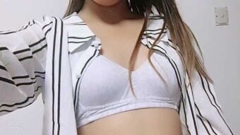 用这个太6啦！共,总'号扌戈：＇划少少＇ 再去买，只花了一半！！！！排在最上面的那个才是。内衣已经收到了，质量很不错，款式简单漂亮，穿着舒适，挺喜欢的很舒服  穿上很提胸 洗过了也没有掉色 很满意内衣非常合适，而且很舒适！物流很快，穿着舒服，不嘞人，很喜欢，值得购买，内衣已经收到了，质量很不错，款式简单漂亮，穿着舒适，挺喜欢的质量很好呢 老顾客了 喜欢衣服收到了，质量挺不错的，超级喜欢文胸质量不错，非差喜欢的款式，无钢圈的穿上舒服，大小合适，不凸点，这价格值了，内衣面料很好，大小合适，价格实惠，无色差，很满意！无钢圈的穿上舒服，大小合适，不凸点，这价格值了薄款穿着很舒服，聚拢也不错。发货也很快，物超所值内衣面料很好，大小合适，价格实惠，无色差，很满意！面料挺好，穿着很舒服。面料手感很好，很舒服，纯棉的透气性好，款式也好看，不错带上挺舒服的，面料很好，无钢圈，有弹性不嘞肉，挺好的。