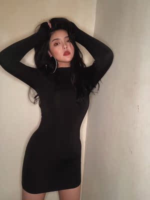 这是近期以来买的最显瘦的一件没有之一 意外的是炒鸡的保暖啊！真的太稀饭了 做打底外穿都炒鸡奶思 一百分