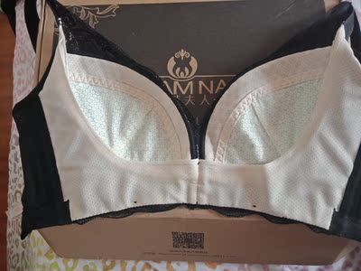 质量好 性价比非常高 薄款的无钢圈的穿起来都挺有型的 十分满意