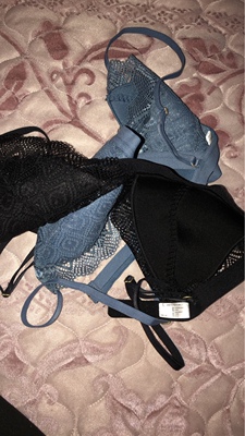 宝贝收到啦 超级舒服哈哈 平胸不空杯喜欢的宝宝赶快下单吧。158 120买的很合适呢 蓝色很独特性感。平胸的好内衣