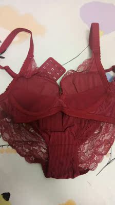 没有色差，质量棒棒哒！号也合适，第一次光顾满意，以后还会光顾哦⊙&forall;⊙！