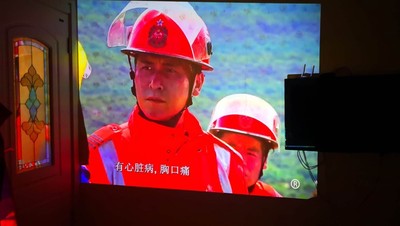 如何评价揭秘天猫魔屏A1和S2投影仪那个好，优缺点区别是，图文对比评测