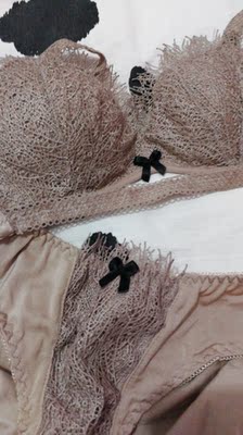 多次购买了，很适合小胸不空杯，这款的内裤尤其舒服，很喜欢，希望卖家多出些新的款式