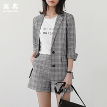 Plaid jacket womens thin 2020 summer new Korean cotton and linen small suit womens seven-point sleeve casual short suit