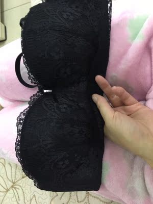 这是一套是追加的一套,穿着舒服,不空杯有料,之前都是穿芬迪斯的,适合小胸,但是容易空杯,老顾客了,夏天到现在一共购买三套了 这是一套是追加的一套,穿着舒服,不空杯有料,之前都是穿芬迪斯的,适合小胸,但是容易空杯,老顾客了,夏天到现在一共购买三套了