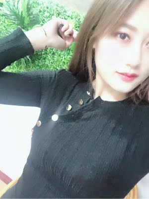 衣服收到了，质量没的说，很显瘦。