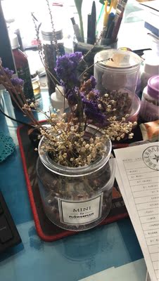 无论你遇见谁,他都是对的人; 无论发生什么事,那都是唯一会发生的事; 不管事情开始于哪个时刻,都是对的时刻; 已经结束的,就已经结束了。 而是不是所谓的红尘江湖,就是不断相遇与告别。 以前在微博看到的很喜欢的一段话: “所有不再钟情的爱人,渐行渐远的朋友,不相为谋的知己, 都是,当初我自云云人海中独独看到了你, 如今再将你好好地还回人海去。” 无论你遇见谁,他都是对的人; 无论发生什么事,那都是唯一会发生的事; 不管事情开始于哪个时刻,都是对的时刻; 已经结束的,就已经结束了。 而是不是所谓的红尘江湖,就是不断相遇与告别。 以前在微博看到的很喜欢的一段话: “所有不再钟情的爱人,渐行渐远的朋友,不相为谋的知己, 都是,当初我自云云人海中独独看到了你, 如今再将你好好地还回人海去。”