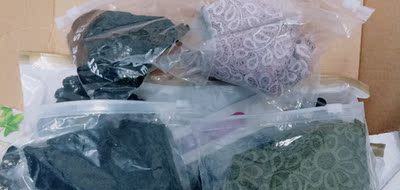 首先一定要赞一个。非常满意的宝贝nice. 客服小姐姐态度也超级温和，内衣质量没的说，布料舒服，贴合肌肤，收副乳，总之这次购物很圆满啦=￣&omega;￣=✔嗯哼～走过路过，不要错过呦😋哈哈～还赠了两个胖次，一样的质量✔