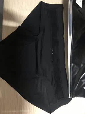 真的很棒！摸着很舒服 穿上触感也不错 包装店家走心了～ 好看！！！