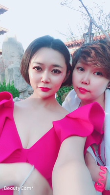 泳衣好好看...想再买个白色的... 泳衣好好看...想再买个白色的...