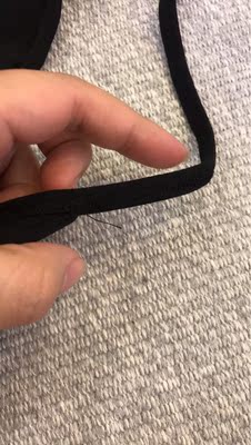 弹力很大 性感是真的很性感 我特意没去买30多块钱的 买了这个 但是看起来真的很LOW 线头很多 80多块钱? 还卷边。。。 弹力很大 性感是真的很性感 我特意没去买30多块钱的 买了这个 但是看起来真的很LOW 线头很多 80多块钱? 还卷边。。。