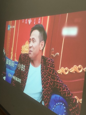 如何评价点评坚果G7和极米Z6X投影仪那个好，优缺点区别是，图文对...