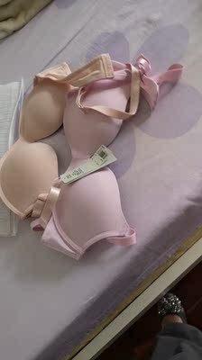 很好，颜色满意，主要是舒服，比商场便宜，满分。