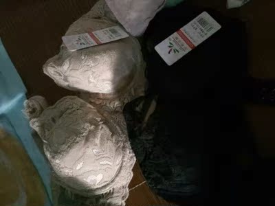 喜欢这种薄的，显得胸小