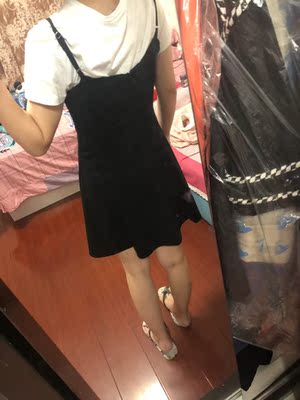 没想到这么物超所值 很好看 显瘦 面料也舒服 百搭小黑裙