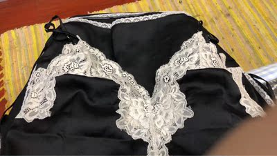 质量还可以，这个价格应该是质量很舒服的，性价比算可以，有些蕾丝细细看有瑕疵，166穿能盖住屁股，挺性感的，还可以穿西装外套里面穿，样式八分，质量一分，打九分。