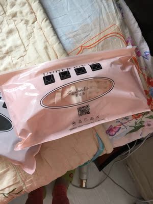 很喜欢特别聚拢，我超级喜欢买了一个这个颜色一个黑色就不都拍了，真的性价比很高