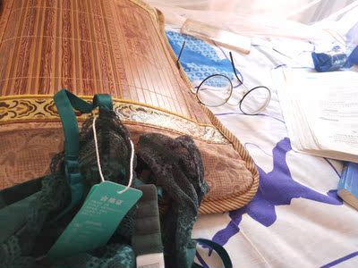 内内很性感，今天穿了，还行吧，挺舒服的，就是有点大了