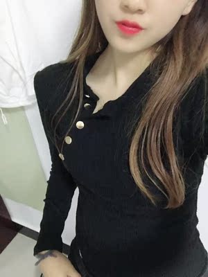 衣服穿起来很合身哦 水洗过也没有发现褪色 单穿或者打底都可以的 满意～