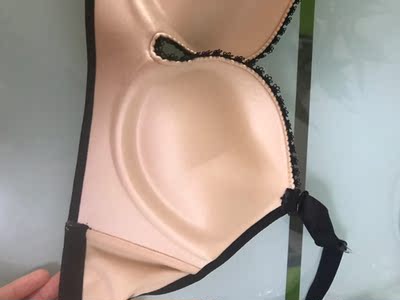 内衣真的很聚拢，不错，很舒服，建议购买