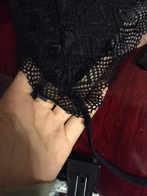 第一次尝试这样的蕾丝内衣,实物很漂亮,穿起来太舒服了,两款都喜欢 第一次尝试这样的蕾丝内衣,实物很漂亮,穿起来太舒服了,两款都喜欢