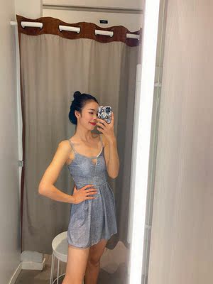 满满高级感,意外的惊喜,面料比图片上的要稍微亮一些,有些银丝的感觉,针织的舒适柔软,穿上很舒服,质量做工都很好,很显瘦,拉的腰线比较好看,拍照挺上镜,过几天跟闺蜜一起泡温泉正好。 满满高级感,意外的惊喜,面料比图片上的要稍微亮一些,有些银丝的感觉,针织的舒适柔软,穿上很舒服,质量做工都很好,很显瘦,拉的腰线比较好看,拍照挺上镜,过几天跟闺蜜一起泡温泉正好。