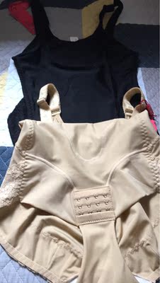 收到后就迫不及待的试穿了,客服推荐的码数很合适,不紧不勒穿脱都方便。 收到后就迫不及待的试穿了,客服推荐的码数很合适,不紧不勒穿脱都方便。