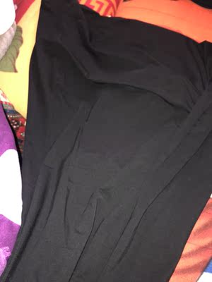 还没试穿，摸起来手感很好👍