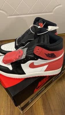 很帅，第一双aj，在学校走路带风，觉得自己天下第一（我可能是生病了）。