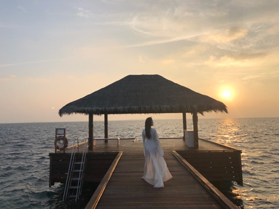 拍照真的非常好看，随手拍都很大片，去马代穿了2小时拍照，已洗干净，有需要的联系咸鱼～