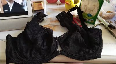 试了一下，穿着挺舒服，不勒，很喜欢