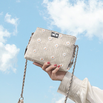 Small bag 2021 new summer tide shoulder messenger bag womens bag wild ins chain grass woven small square bag