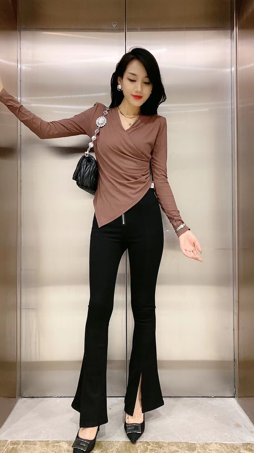 韩版胸前交叉v领显胸长袖女人味气质短款露脐t恤修身显高洋气上衣
