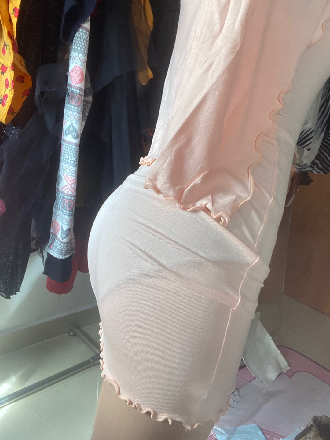zz骨zz性感少女网红显身材木耳边低胸吊带裙 开衫外套套装 - 买家秀