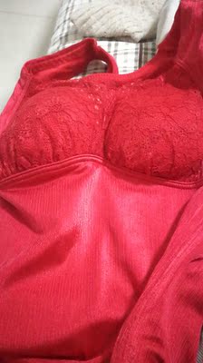 双十一买了两件，很不错，适合稍丰满的妹子，跑步很舒服，双十二又买了3件，老板还送了棉被心，大爱！