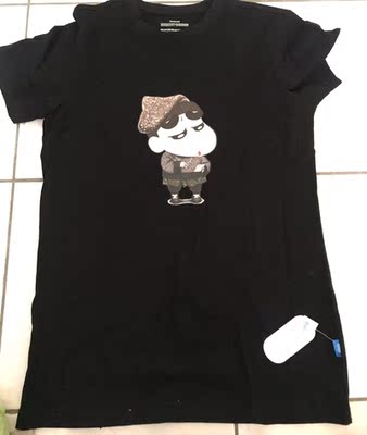 南极人的儿童T恤，已经扫码确认是正品。纯棉透气不说，标明160cm，就真的合适。哎，之前其它店铺买的160cm, 孩子穿了竟然刚好遮盖肚脐，我都醉了。幸好这家的衣服没让我失望。而且很值得推荐。如果还有促销，一定会在回购。谢谢良心卖家。给五星