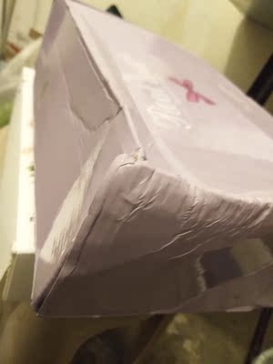 老客户了，每次都选无钢圈无海绵的，上身很舒服。物流公司很差，每次到货快递都变形了，希望卖家能和物流交流一下