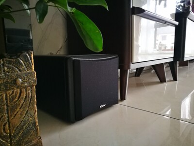 解说客厅用JAMO尊宝 J608电视音响回音壁怎么样，这个是杂牌吗？