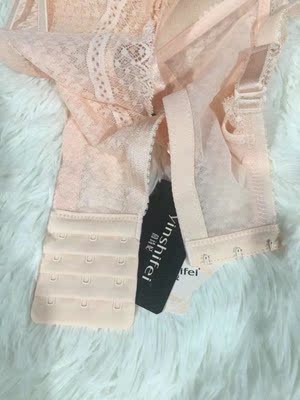 穿上非常好，没有一点味道，拿回来拿洗了一遍了，不掉色，准备再买第二件！特别划算