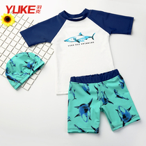 Childrens swimsuit Boys middle and large childrens split sunscreen swimsuit Boys baby suit Childrens swimsuit Swimming equipment